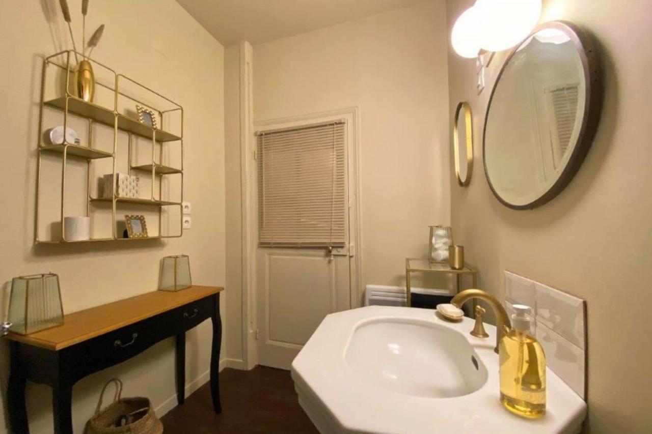 Les Fresques De Leon Apartment Tournus Exterior photo